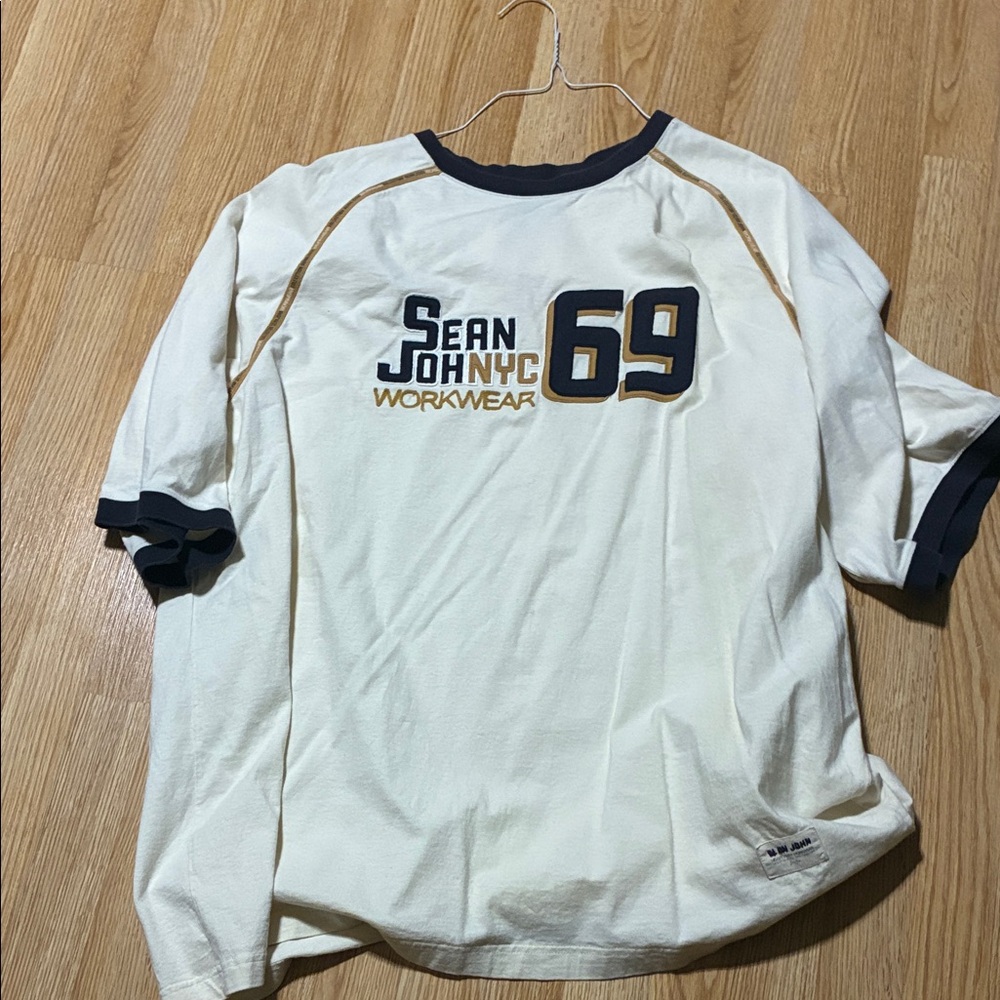 Sean John Cream and Black Graphic Tee